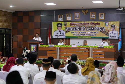 You are currently viewing Kunker ke Pringsewu, Gubernur Arinal Minta Camat dan Kepala Pekon Bersinergi Mewujudkan Rakyat Lampung Berjaya