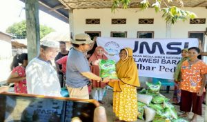 Read more about the article JMSI Sulbar Peduli, Bantu Korban Bencana Banjir