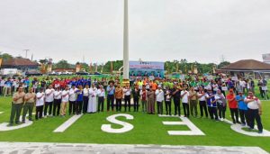 Read more about the article Sinergitas TNI – Polri Anggota Korem 043/Gatam Ikuti Olahraga Bersama