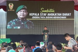 Read more about the article Dandim Tulungagung Dampingi Kasad Laksanakan Panen Raya di Desa Mojoarum