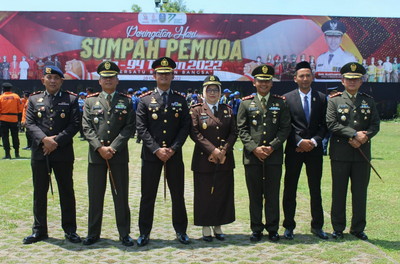 You are currently viewing Dandim Madiun Ikuti Upacara Sumpah Pemuda