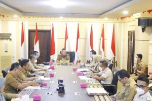 Read more about the article Sekdaprov Lampung Pimpin Rapat Pembahasan Pembangunan Daerah Tahun 2023