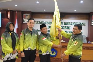 Read more about the article Wakil Rektor 3 IIB Darmajaya Pimpin Kontingen Pomnas Lampung ke Padang