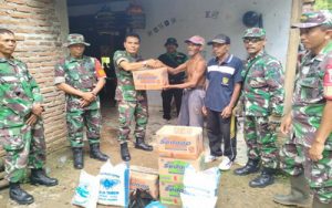 Read more about the article Kodim Madiun Berikan Bantuan Bagi Korban Tanah Longsor