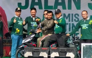 Read more about the article Dandim Madiun Ikuti Jalan Sehat Peringati HUT Jawa Timur ke-77