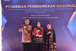 Read more about the article Gubernur Lampung Terima Penghargaan dari Kementerian Ketenagakerjaan RI