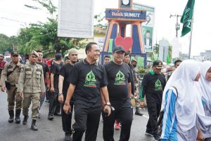 Read more about the article Wakil Bupati Asahan Lepas 5300 Peserta Gerak Jalan Santai