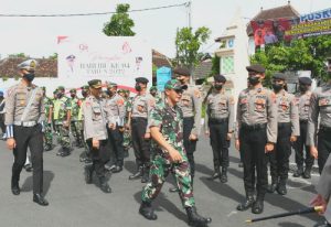 Read more about the article Dandim 0802/Ponorogo Hadiri Apel Gelar Pasukan Operasi Kepolisian Terpusat Lilin Semeru