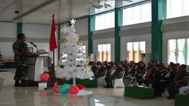 Read more about the article Korem 043/Gatam Gelar Perayaan Natal Oikumene
