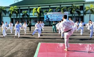 Read more about the article Prajurit Korem 043/Gatam Pertajam Kemampuan Dengan Berlatih Karate
