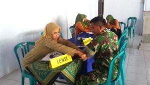 Read more about the article Anggota Koramil 13/Kebonsari Ikuti Donor Darah