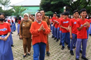 Read more about the article Tinjau Kegiatan Donor Darah, Riana Sari Arinal Berharap Donor Darah Dapat Menumbuhkan Empati Anak Muda Lampung