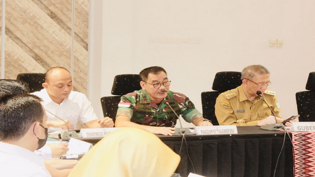 Read more about the article Pangdam XII/Tpr Ikuti Rakor Tim Pengendalian Inflasi Daerah Prov. Kalbar Jelang HKBN 2023