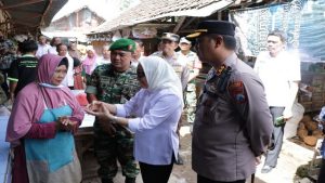 Read more about the article Bupati Anna Pastikan Stok Sembako Aman Jelang Lebaran