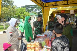 Read more about the article Jelang Hari Raya Idul Fitri 1444 H/2023 M, Kodim 0802/Ponorogo Adakan Bazar