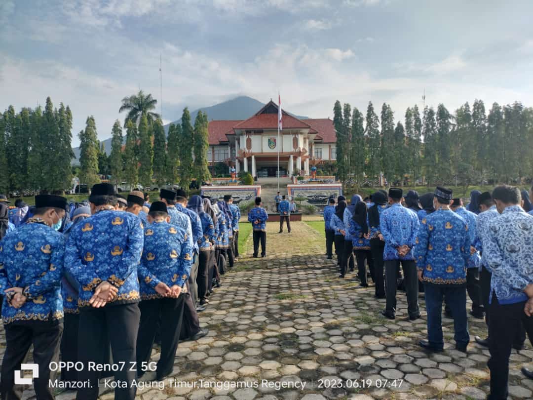 Read more about the article Upacara Bulanan Pemkab Tanggamus