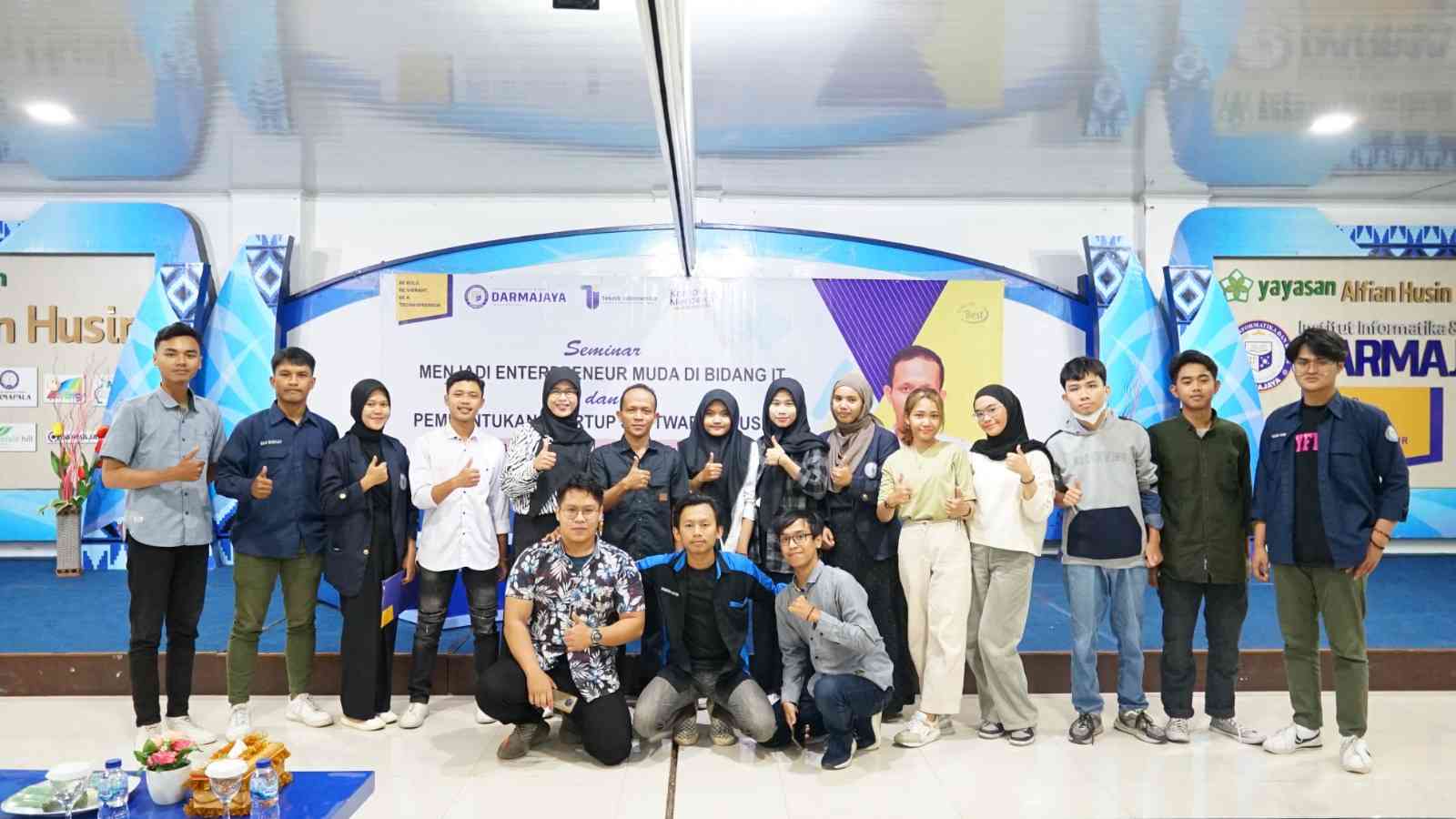 Read more about the article Hadirkan Alumni Sukses, Prodi TI IIB Darmajaya Gelar Seminar menjadi Entrepreneur Muda Bidang IT & Pembentukan Startup Software Host IT