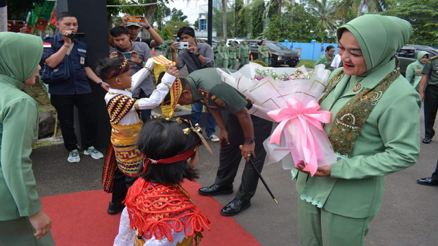 Read more about the article Kunjungi Kodim 0424/Tanggamus Danrem 043/Gatam Disambut Forkopimda