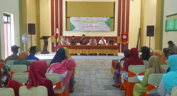 Read more about the article Babinsa Masaran Sertu Edy Sutomo Dampingi Penyerahan BLT Dana Desa Bulan Juli 2023