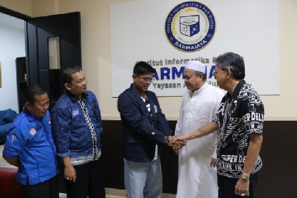 You are currently viewing Kuliah di IIB Darmajaya, Andika Kangen Band: Kampus ini yang Dapat Akomodir Talenta Saya