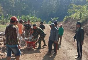 Read more about the article Luar Biasa Kekompakan TNI dan Warga Dalam Pembangunan Sasaran Fisik TMMD 117 Kodim Madiun