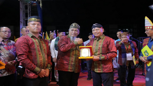 You are currently viewing Bupati Asahan Resmi Tutup PSBD ke V