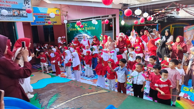 You are currently viewing PG dan TK Islam Bina Balita Peringati HUT RI ke 78