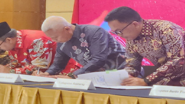 Read more about the article Bupati Asahan Tandatangani Perjanjian Kerjasama Optimalisasi Pemungutan Pajak