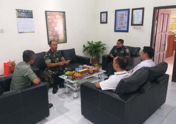 Read more about the article Kunjungi Perhutani Madiun, Danrem 081/DSJ Siap Terjunkan Babinsa Cegah Karhutla