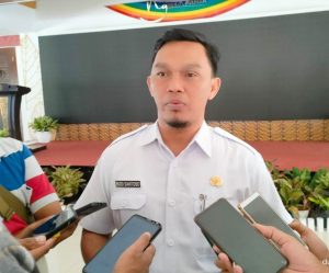 Read more about the article Ribuan Buruh Pabrik Rokok Dan Petani Tembakau Di Ngawi Terima BLT DBHCHT