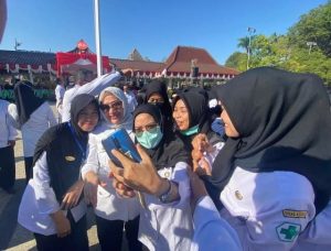 Read more about the article Bupati Anna Mu’awanah: Tak Terasa 5 Tahun Bersama, Suka Duka dan Canda Bagian dari Proses