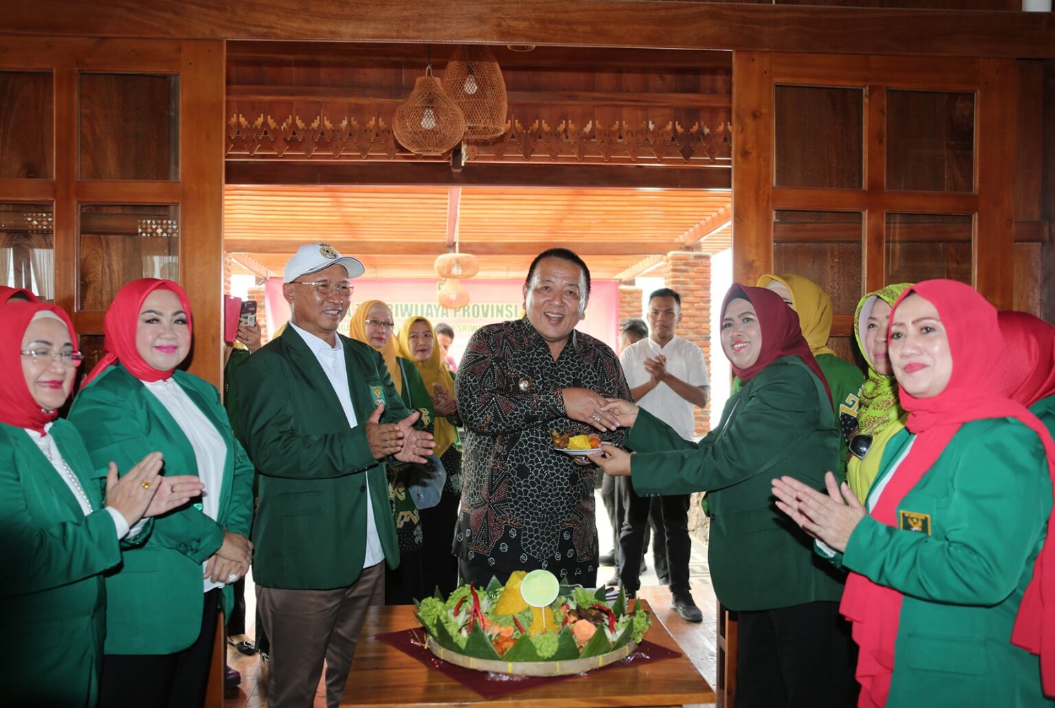 You are currently viewing Gubernur Hadiri Silaturahmi TP Sriwijaya dalam Rangka HUT RI dan HUT TP Sriwijaya ke-55