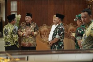 Read more about the article Danrem 081/DSJ Hadiri Ngaji Politik Kebangsaan bersama Menkopolhukam