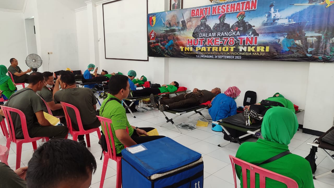 You are currently viewing Sambut HUT ke-78 TNI, Kodim Tulungagung Gelar Bakti Kesehatan