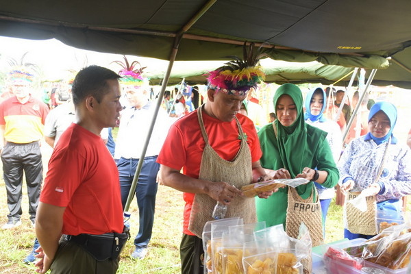 Read more about the article Kodam Kasuari Gelar Bakti Sosial Kesehatan, Sambut HUT Ke 78 TNI