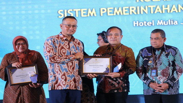 Read more about the article Provinsi Lampung Raih Penghargaan Dari Kementerian Kominfo