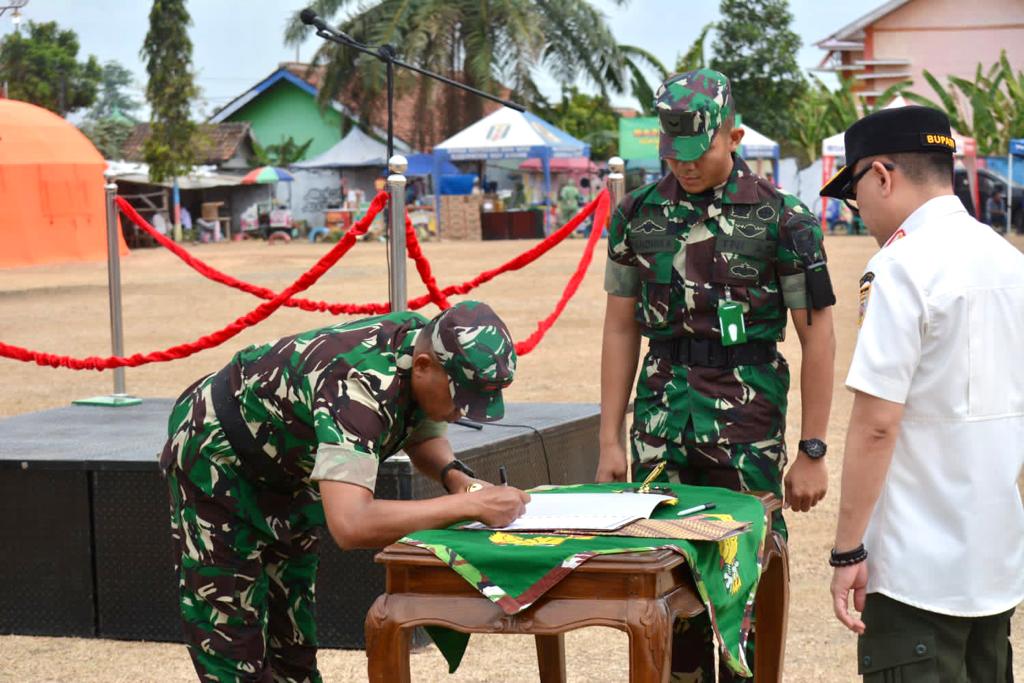 You are currently viewing Danrem 043/Gatam Resmi Tutup TMMD ke 118 Kodim 0427/Way Kanan