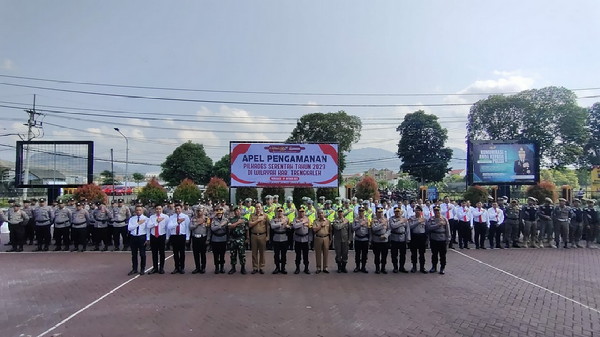 Read more about the article Kodim 0806 dan Polres Trenggalek Gelar Apel Pengamanan Pilkades Serentak 2023