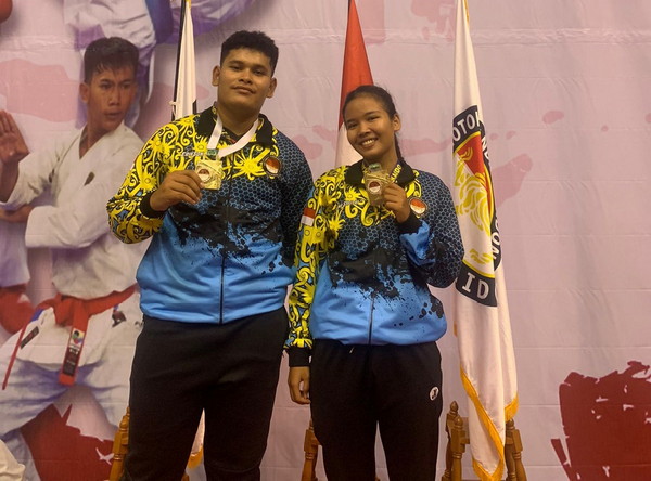 You are currently viewing Dua Karateka Prodi Teknik Informatika IIB Darmajaya Raih Medali Emas dan Perak di Bali