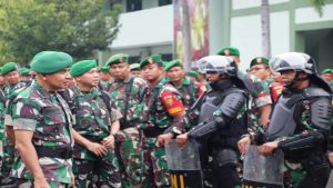 Read more about the article Korem 043/Gatam dan Jajaran Laksanakan Apel Gelar Pasukan Kesiapan Pengamanan Pemilu 2024