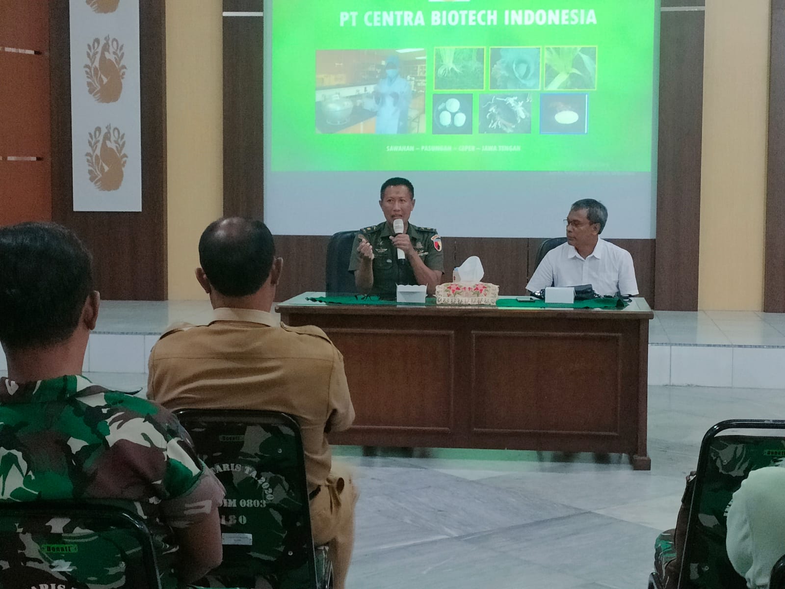 You are currently viewing Kodim Madiun Gelar Sosialisasi Pupuk Hayati Bagi Babinsa dan Kelompok Tani
