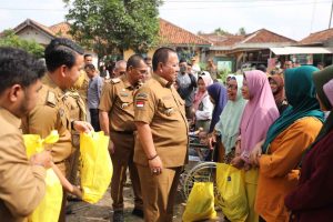 Read more about the article Gubernur Arinal Serahkan Bantuan Sosial untuk Masyarakat Talang Tembesu, Tulang Bawang