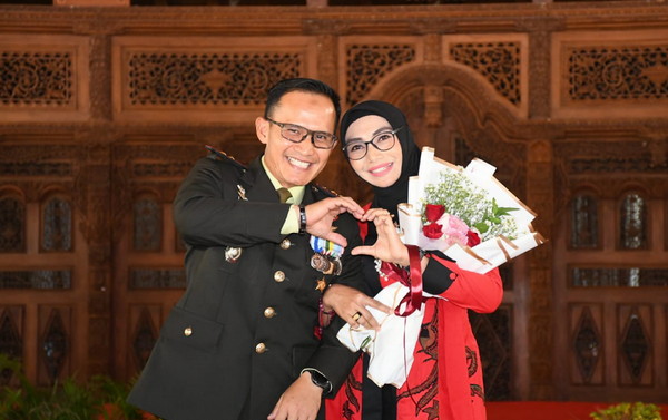 Read more about the article Dandim 0802/Ponorogo Hadiri Upacara Peringatan Hari Ibu ke 95 dan Hari Bela Negara ke 75 Tahun 2023