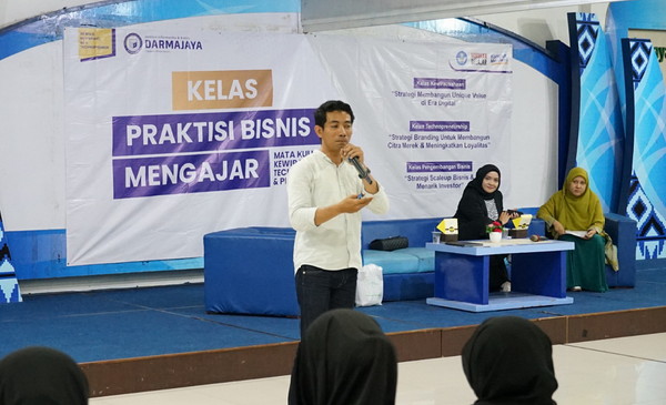 Read more about the article Mahasiswa Darmajaya Dapat Insight Bisnis Langsung dari CEO Terkemuka