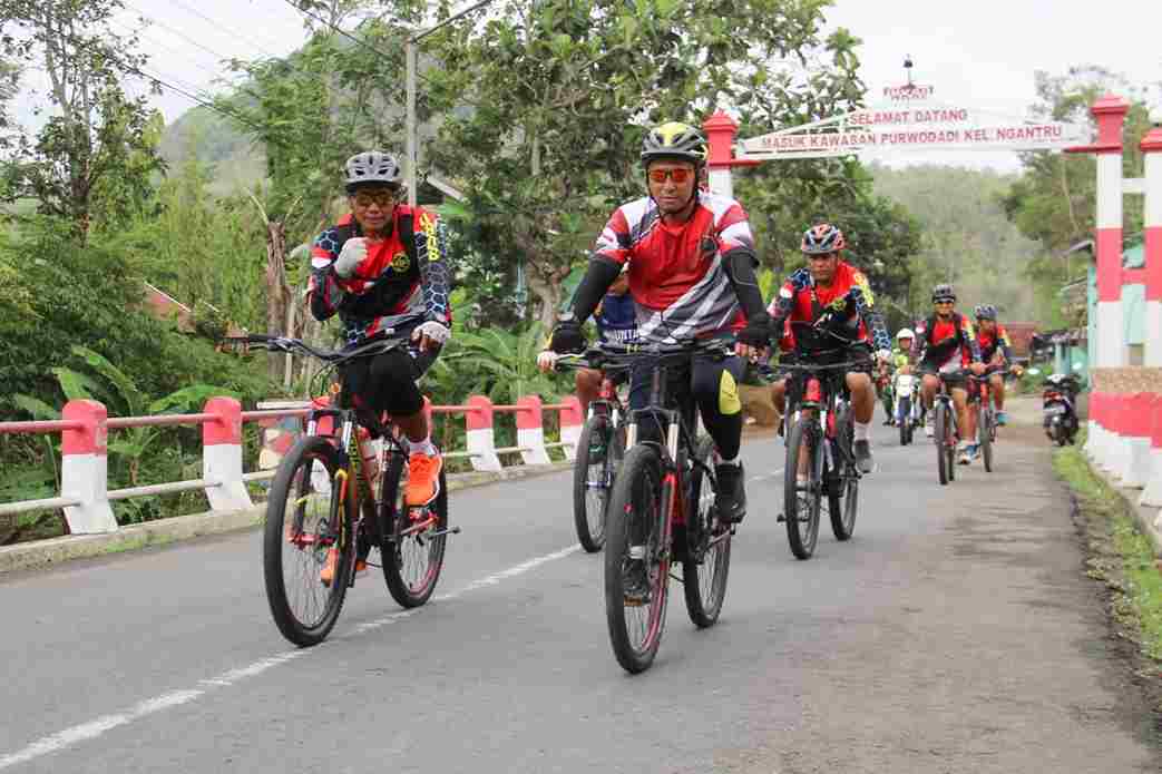 You are currently viewing Gowes Seru Bersama Dandim 0806/Trenggalek dan Nggalek Cycling Club