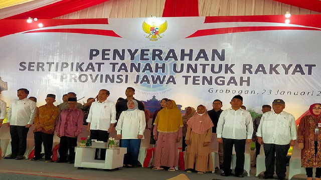 Read more about the article Jokowi Kunjungi Petani Gagal Panen  di Grobogan