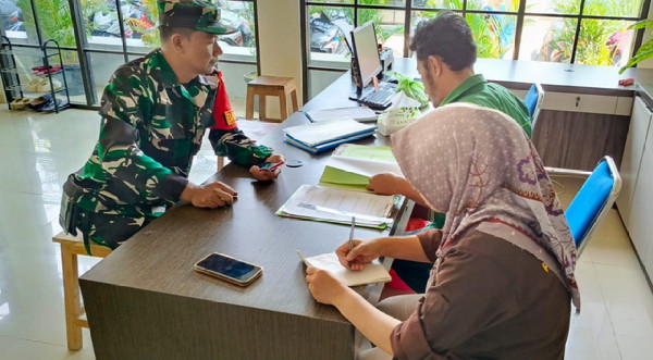 You are currently viewing Perbarui Data Teritorial, Babinsa Koramil 0801/07 Ngadirojo Datangi Kantor Desa