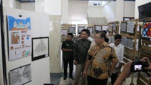 Read more about the article Rangkaian Karya Unik dalam Pameran Seni Prodi DKV dan Desain Interior Darmajaya