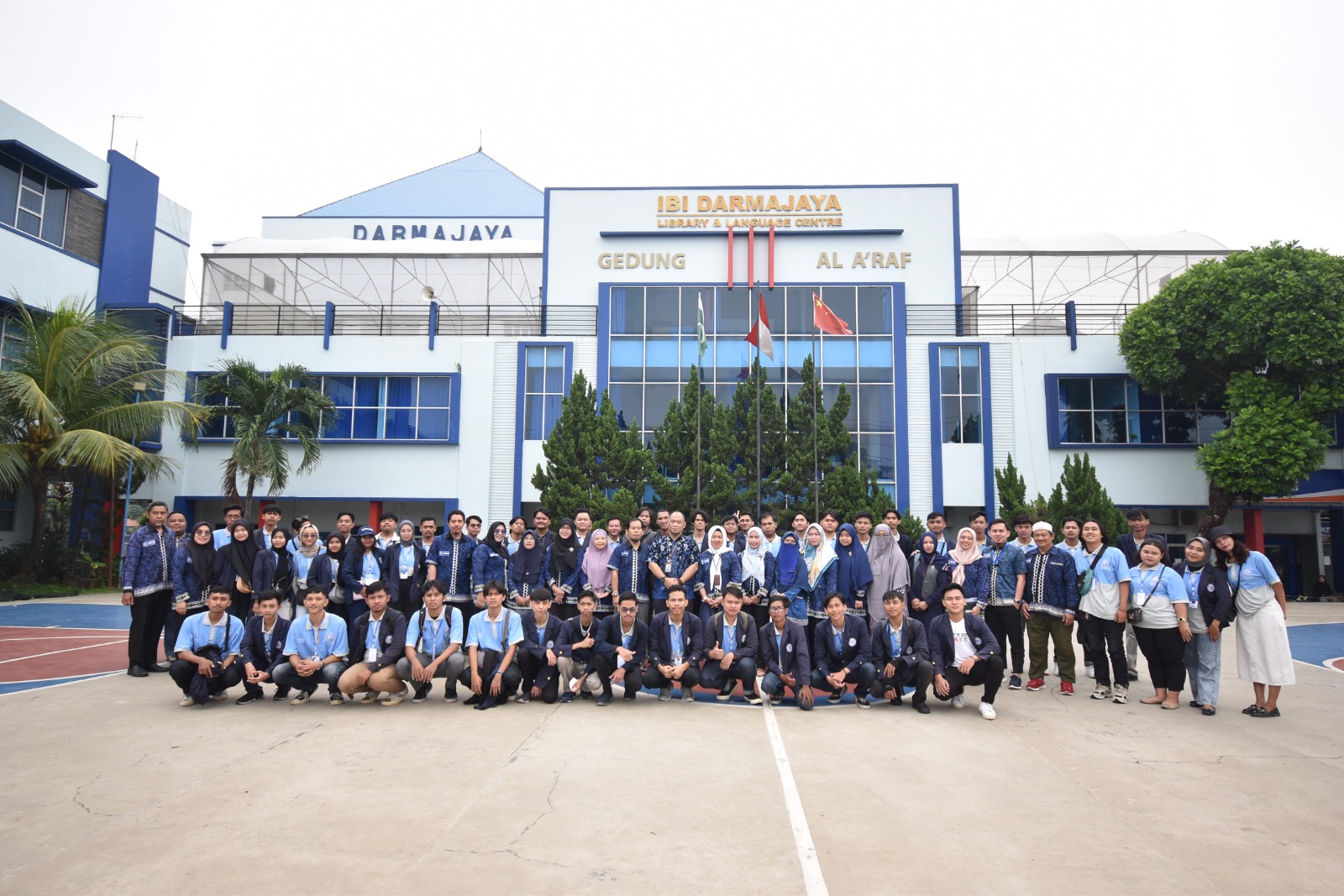 Read more about the article Diterima Pemkab Pesawaran, Puluhan Mahasiswa Darmajaya Bangun 8 Desa Sebulan Kedepan