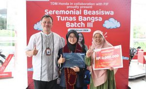 Read more about the article Asyiik Wir, Nunggu Sidang Skripsi! Mahasiswi Kampus Terbaik di Lampung ini Raih Beasiswa Tunas Bangsa